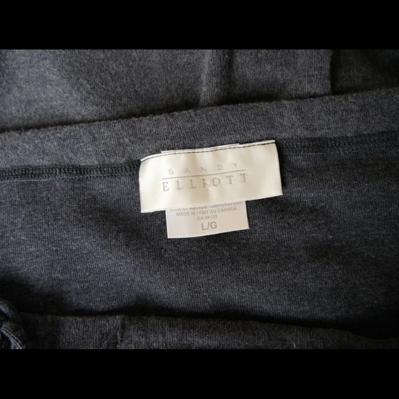 Drawstring waist maxi skirt w. side slit - Picture 3 of 4